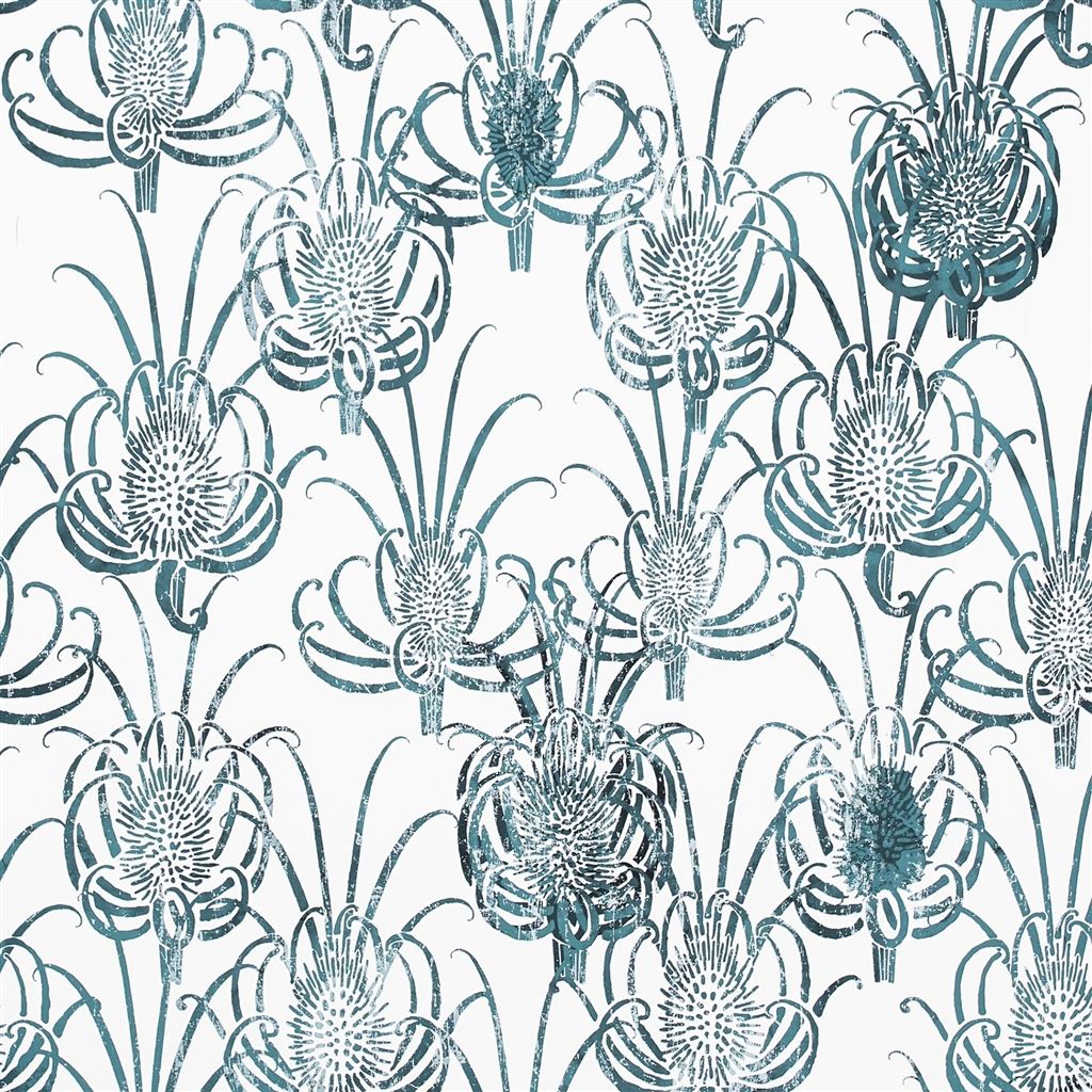 Les Centaurees Bleu Paon Wallpaper