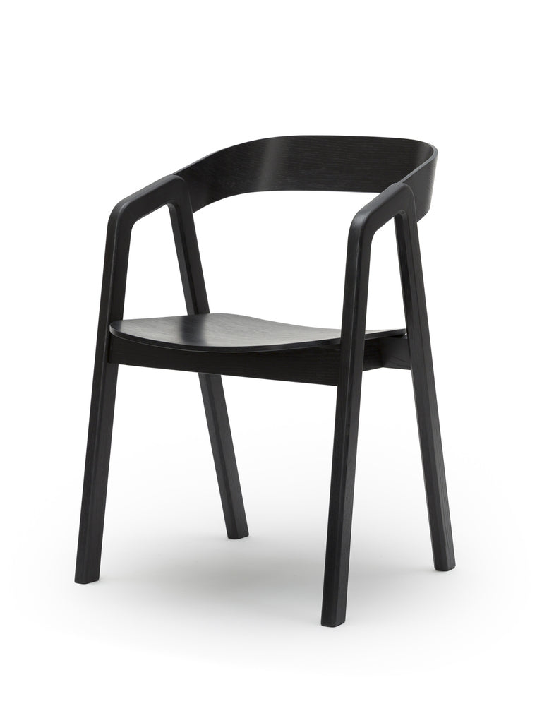 Valby (black) front angle