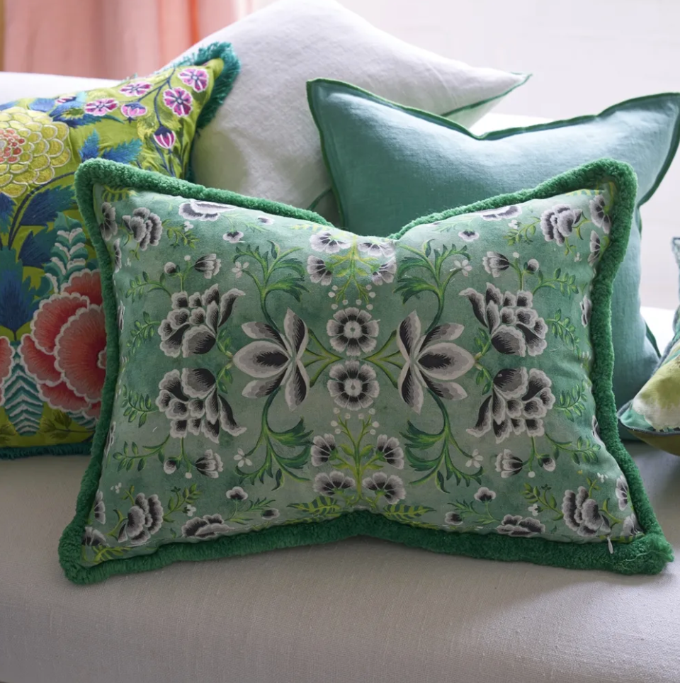 Rose De Damas Embroidered Cushion