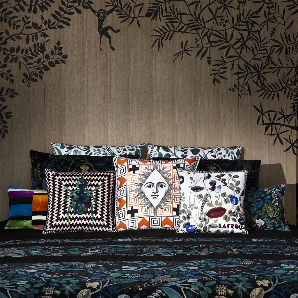 Beetle Waves Oeillet Cushion