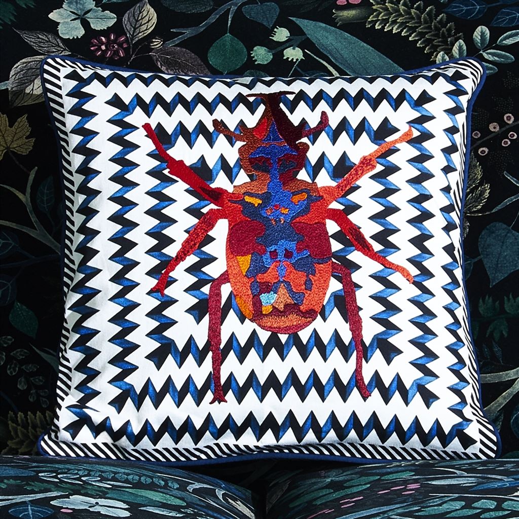 Beetle Waves Oeillet Cushion