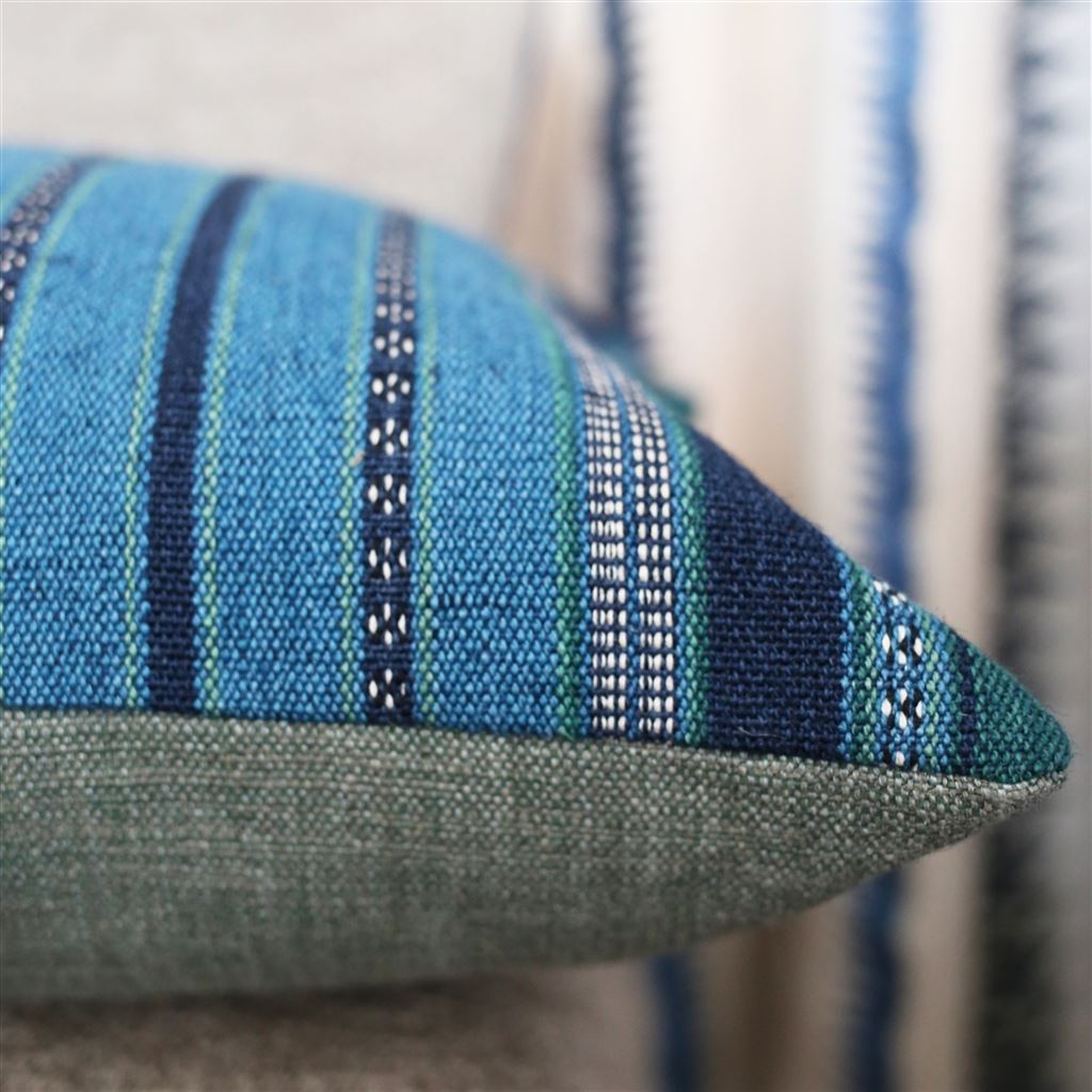 Almacan Peacock Cushion