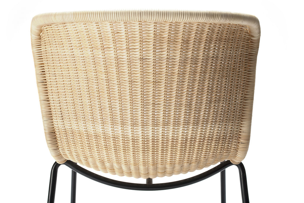 C603 chair indoor (natural rattan) close up