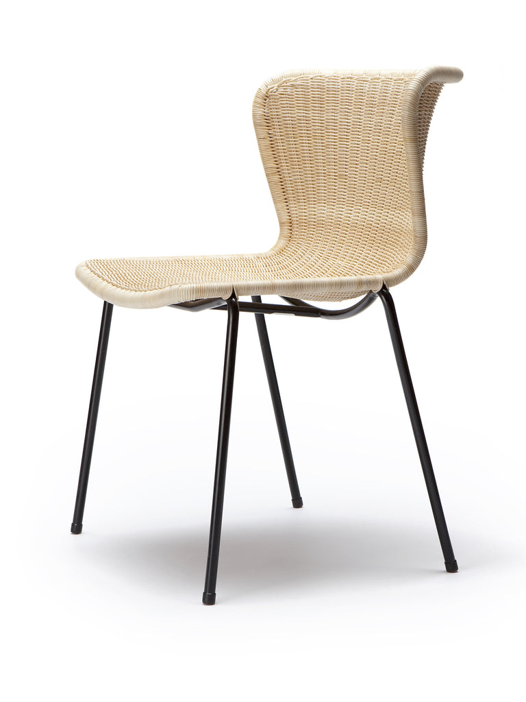 C603 chair indoor (natural rattan) front angle