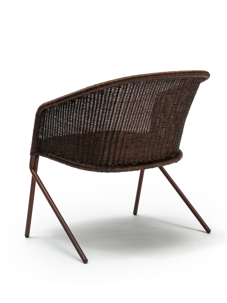 Kakۂ lounge chair (oxide red frame / rust rattan slimit) back angle