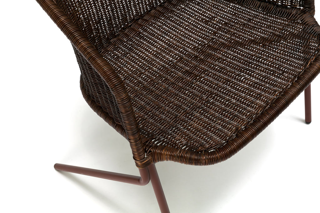 Kakۂ lounge chair (oxide red frame / rust rattan slimit) close up