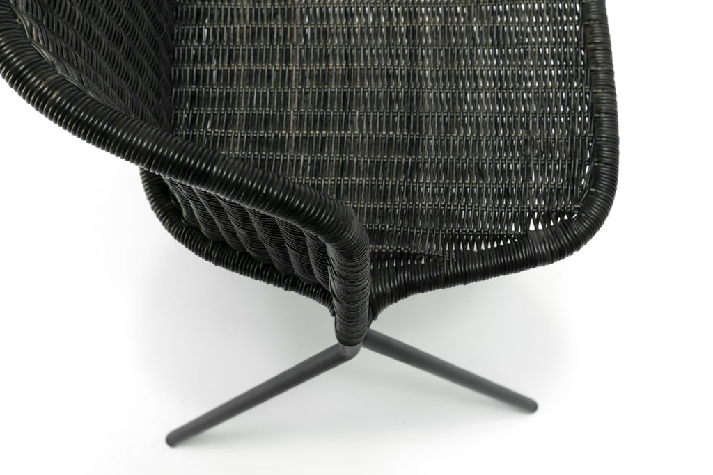 Kakۂ armchair (graphite rattan slimit) close up
