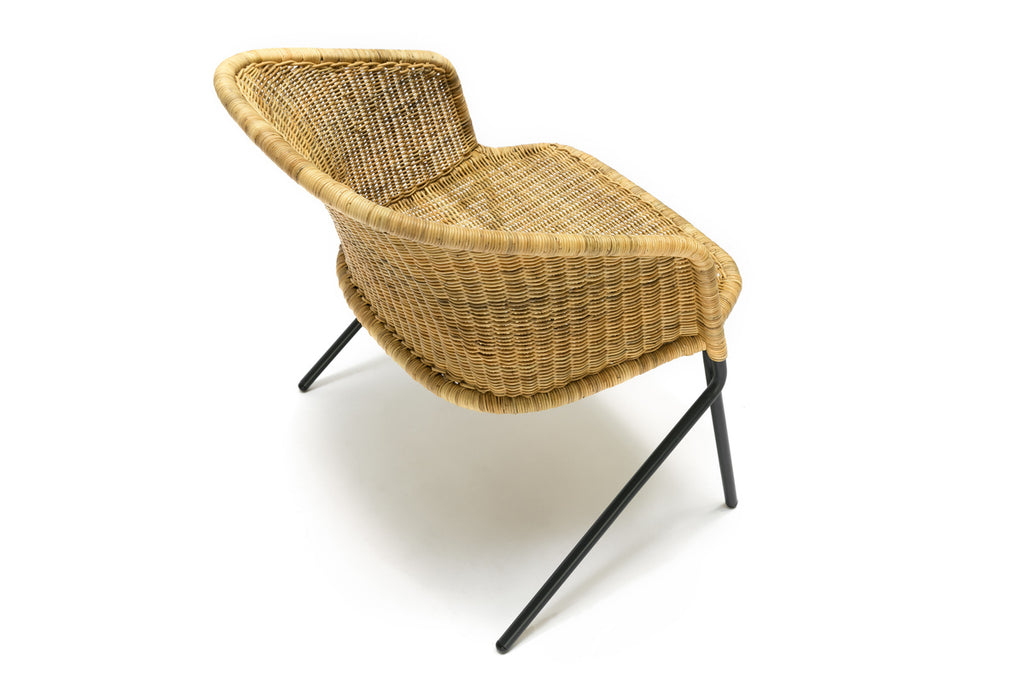 Kakۂ lounge chair (natural) close up