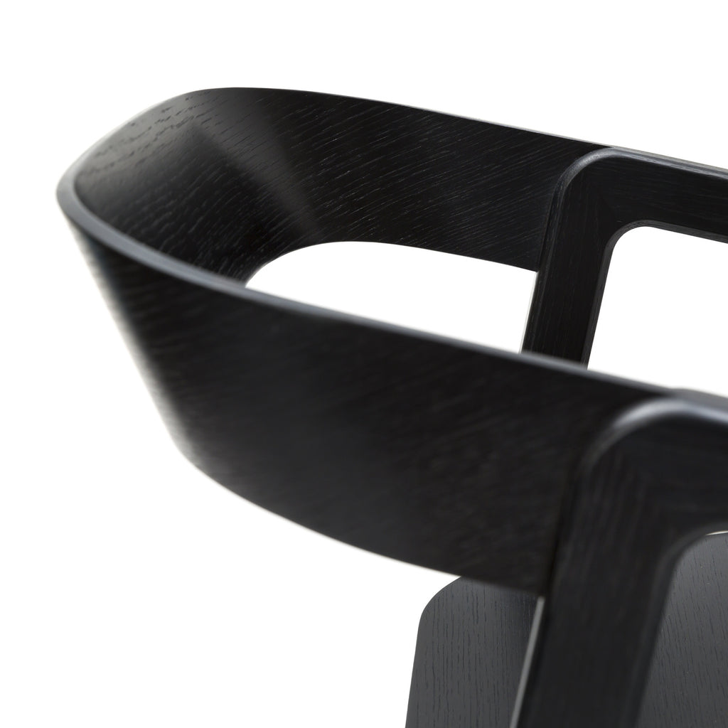 Valby (black) close up